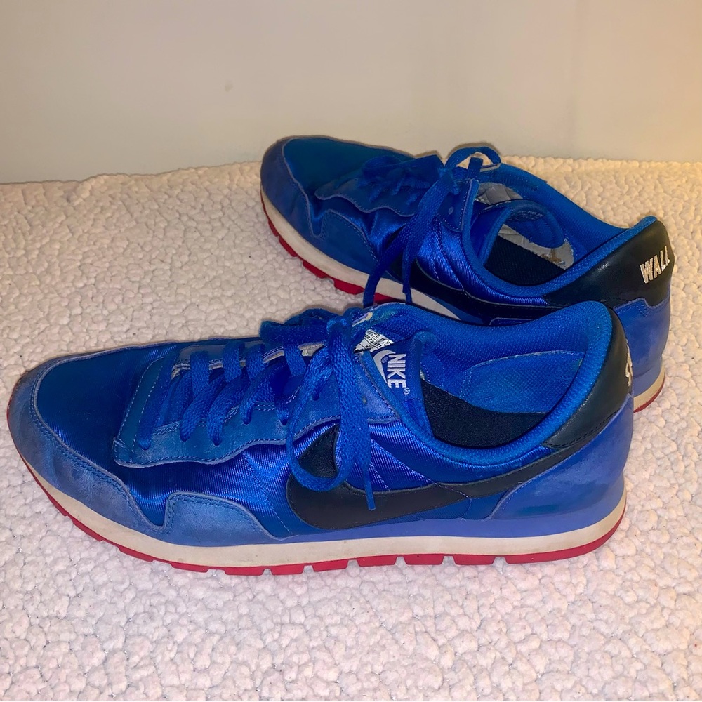 Nike Pegasus 83 Sneaker